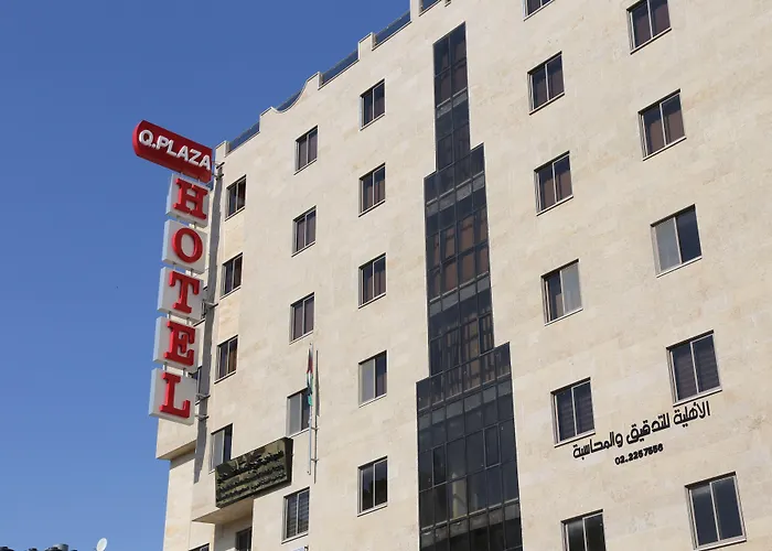 Queen Plaza Hotel